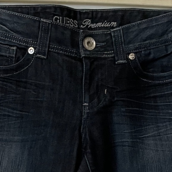 GUESS PREMIUM Dark Wash Skinny Leg Jeans - Size 30 - Picture 5 of 9